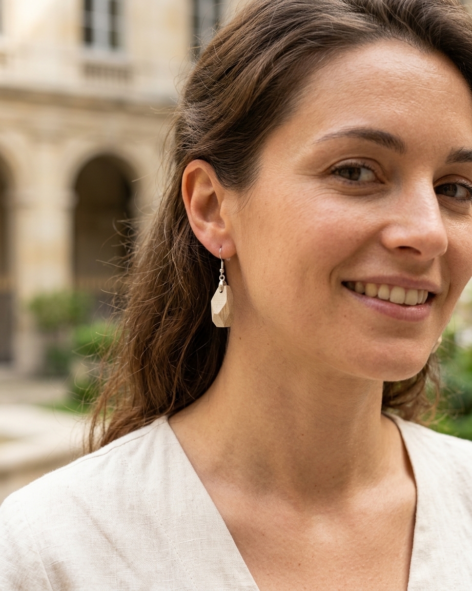 Boucle d'oreille pierre par Atelier Bwé